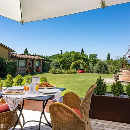 Il Casale Del Marchese Bed & Breakfast 3*